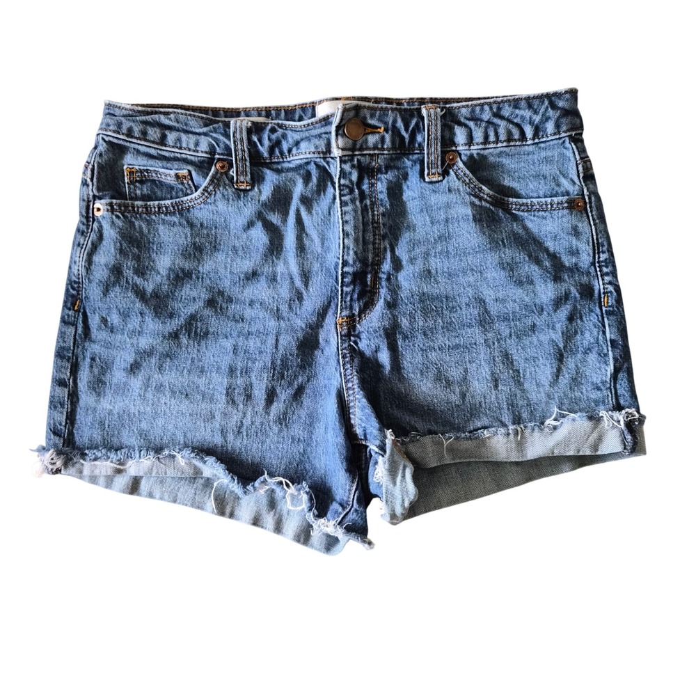 Universal Thread Womens Vtg Midi Denim Shorts Blue Medium Wash Raw Hem Size 6